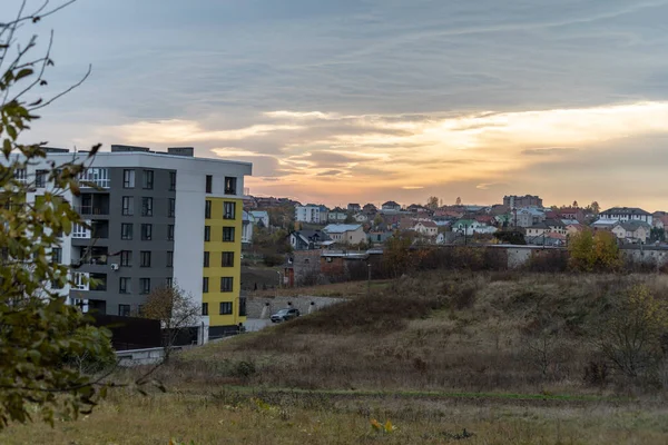 Vacker Solnedgång Över Huset Hösten — Stockfoto