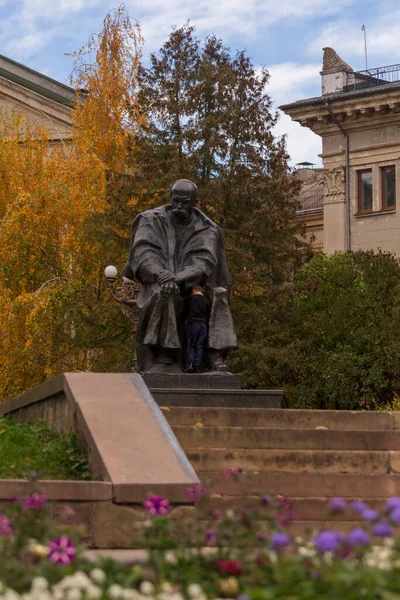 Monument Poète Ukrainien Taras Chevtchenko — Photo