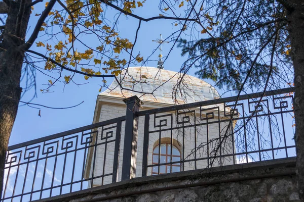 Ukrayna Katolik Kilisesi Nin Çatısında Hıristiyan Haçı — Stok fotoğraf