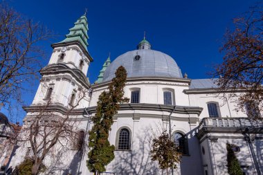 Ukrayna Katolik Kilisesi tarafından bakılan antik tapınağın inşası.
