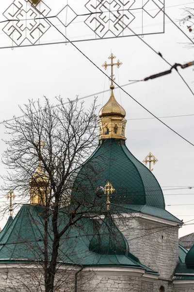 Kirketak Med Kors Himmelen Ukrainske Templer Byen – stockfoto