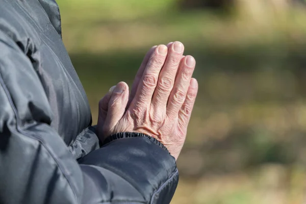 Μια Χειρονομία Χεριού Που Συμβολίζει Μια Προσευχή Στο Θεό Χέρι — Φωτογραφία Αρχείου