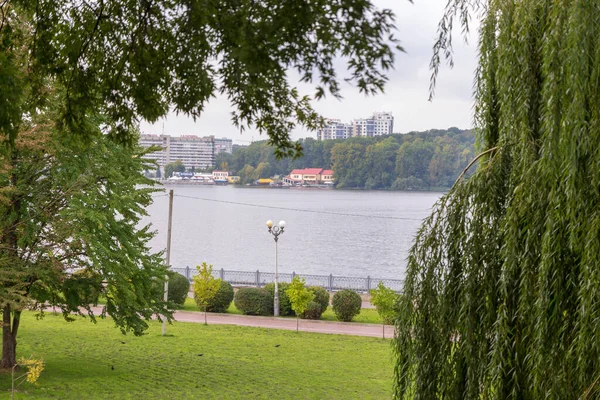 Krásná Podzimní Krajina Říjnu Žluté Listy Stromy Park — Stock fotografie