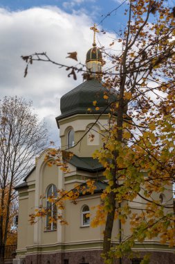 Ukrayna Katolik Kilisesi 'nin çatısında Hıristiyan haçı