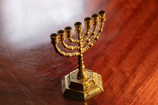 Євреї Позолотили Святкову Семисвічку — стокове фото