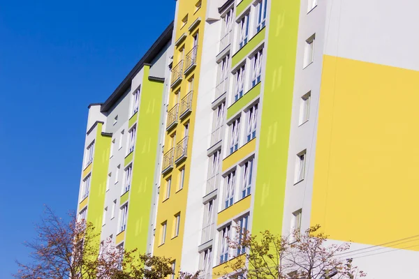 Gekleurde Gevel Van Een Woongebouw Stad — Stockfoto