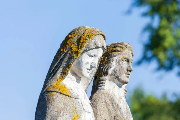 Monumento Santo Nel Cimitero Sulla Tomba — Foto Stock