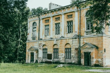 Galiçya 'da eski bir ev. Berezhany Şehri, Ukrayna