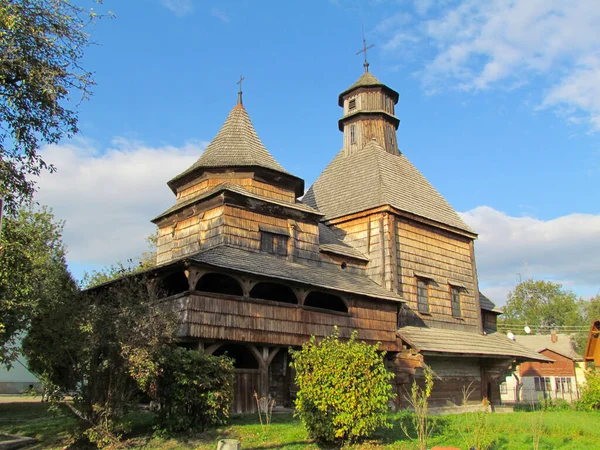Vecchia Chiesa Legno Dei Carpazi Nella Regione Ivano Frankivsk — Foto Stock