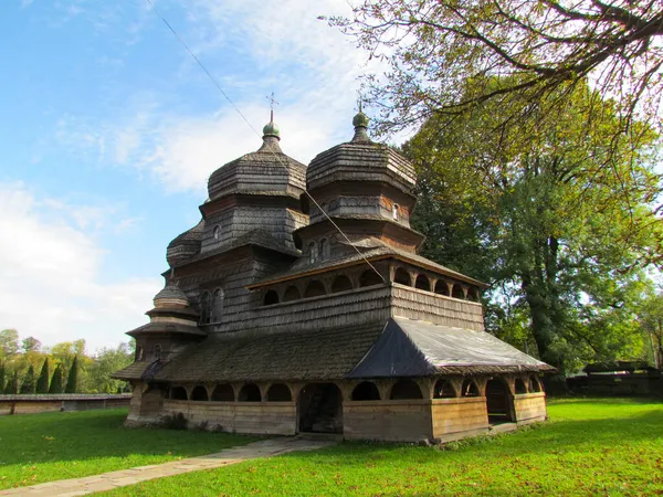 Igreja Madeira Velha Nos Cárpatos Região Ivano Frankivsk — Fotografia de Stock