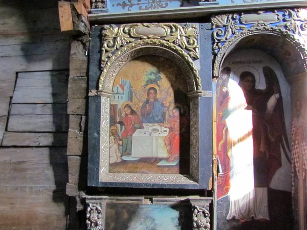 Vecchia Chiesa Legno Dei Carpazi Nella Regione Ivano Frankivsk — Foto Stock