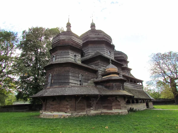 Igreja Madeira Velha Nos Cárpatos Região Ivano Frankivsk — Fotografia de Stock