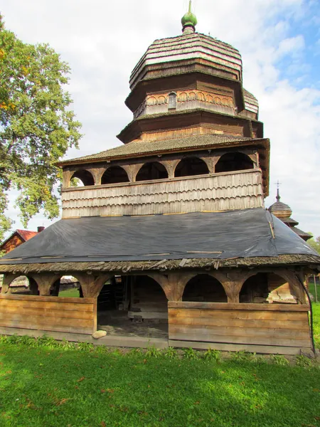 Vecchia Chiesa Legno Dei Carpazi Nella Regione Ivano Frankivsk — Foto Stock