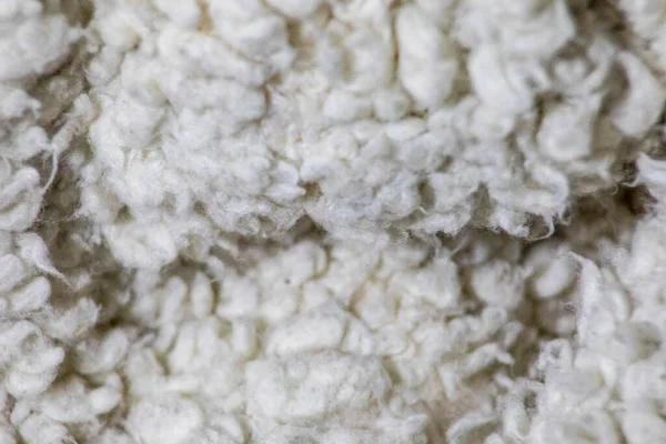 Giysilerdeki yumuşak pamuk dokusu