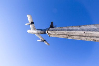 Ternopil 'de bir MIG 52 jeti modeli. Sovyet pilotların anıtı.