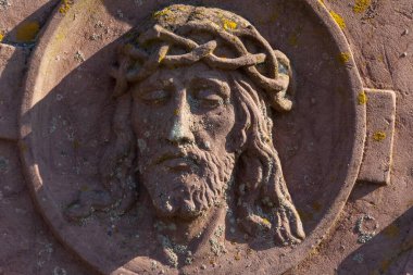 Mezarlıktaki İsa 'nın taş heykeli