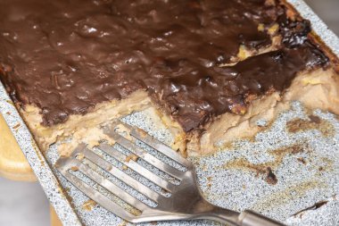 Elmalı, armutlu, çikolatalı kek.