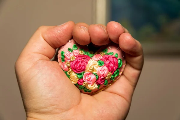 Little Pink Heart Hand Souvenir Shape Heart Made Fabric Symbol — Stock Photo, Image