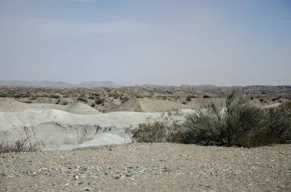 Il arido e arido paesaggio desertico della Moon Valley in Argentina — Foto Stock