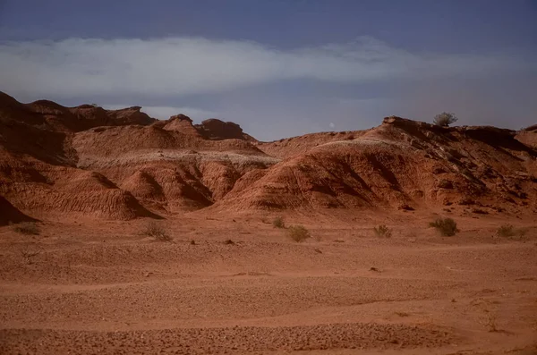 Il arido e arido paesaggio desertico della Moon Valley in Argentina — Foto Stock