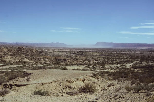 Сухий пустельний пейзаж долини Місяця в Аргентині. — стокове фото