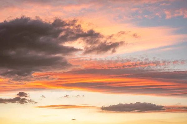 Ragyogó Égbolt Alkonyatkor Egy Őszi Estén Banner Panoráma Panoráma — Stock Fotó