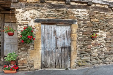 Estaing köyünde eski bir ev duvarı. Aveyron. Fransa.