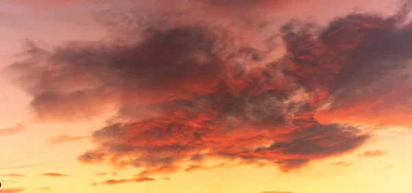 Himmel Aus Rosa Und Orangen Wolken Abend Bei Sonnenuntergang Banner — Stockfoto