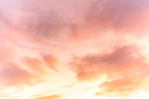 Ουρανός Από Ροζ Και Πορτοκαλί Σύννεφα Βράδυ Στο Ηλιοβασίλεμα Αλσατία — Φωτογραφία Αρχείου
