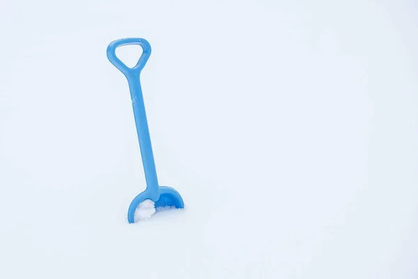 Children Blue Shovel Snow Removal Plastic Scoop Stuck Snow Winter — Stock Photo, Image