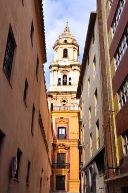 Malaga - Haziran 12: şehir cadde görünümü ile kafeterya terasları ve s