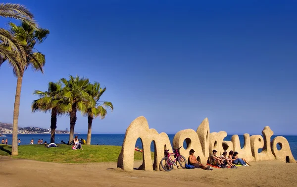 MALAGA, ESPAGNE - 20 AVRIL : L'enseigne Malagueta Beach accueille — Photo