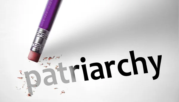 Radiergummi löscht das Wort Patriarchat — Stockfoto