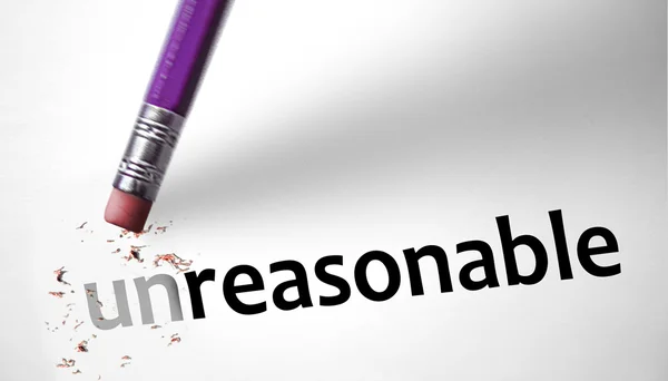 Borrador cambiando la palabra Irrazonable por Razonable — Foto de Stock