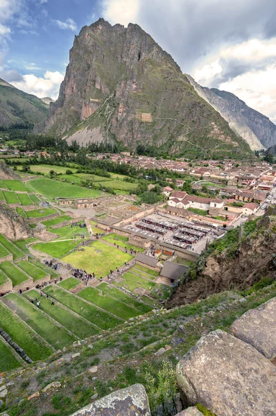 Ollantaytambo, старі фортеці інкських в долині священні в з та — стокове фото