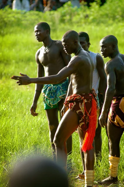 SENEGAL - SEPTEMBER 19: Men in the traditional struggle (wrestle — Stock Photo, Image