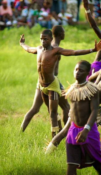 SENEGAL - SEPTEMBER 19: Men in the traditional struggle (wrestle — Stock Photo, Image