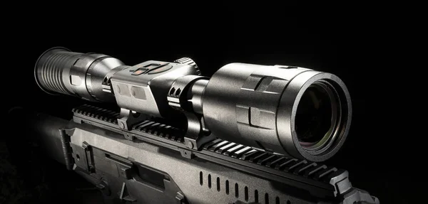 Riflescope Visão Noturna Rifle Com Fundo Preto — Fotografia de Stock