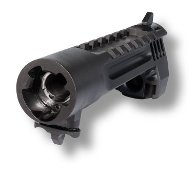 Beyaz üzerine bir damla gölgesi olan yarı otomatik bir tabancanın namlu ve kaydırağının görüntüsü.