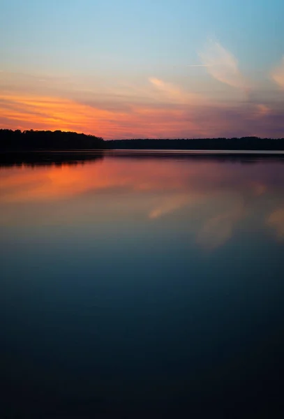 Água Tranquila Enquanto Sol Põe Sobre Lago Jordão Carolina Norte — Fotografia de Stock