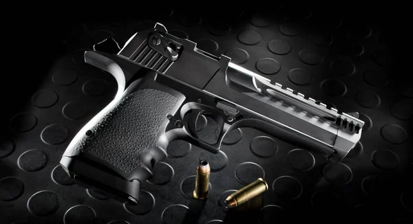 Pistola Semiautomática Con Cartuchos Para Estera Goma Negra — Foto de Stock