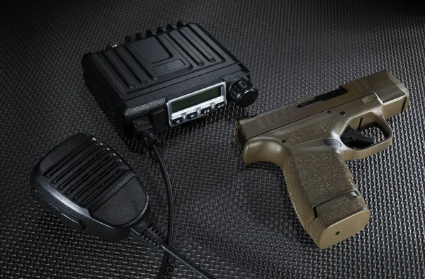 Rádio Bidirecional Emergência Com Microfone Pistola Semi Automática — Fotografia de Stock