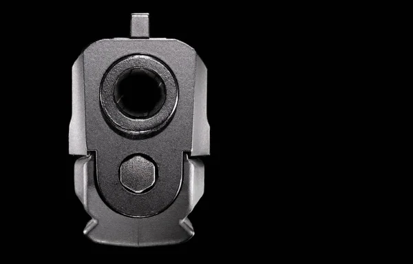 Pistola Semiautomatica Puntata Lettore Con Spazio Testo Sullo Sfondo Nero — Foto Stock