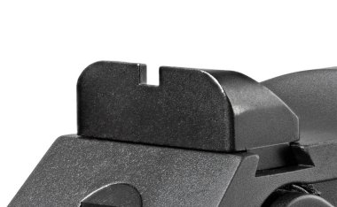 Yarı otomatik bir tabancada izole bir arka görüş.