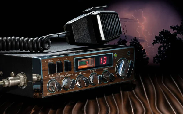 Rádio Bidirecional Canal Medida Que Uma Tempestade Aproxima — Fotografia de Stock