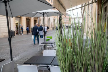 Terni, İtalya 29 Eylül 2021: Terni corso cornelio tacito pizzacıdan görüldü