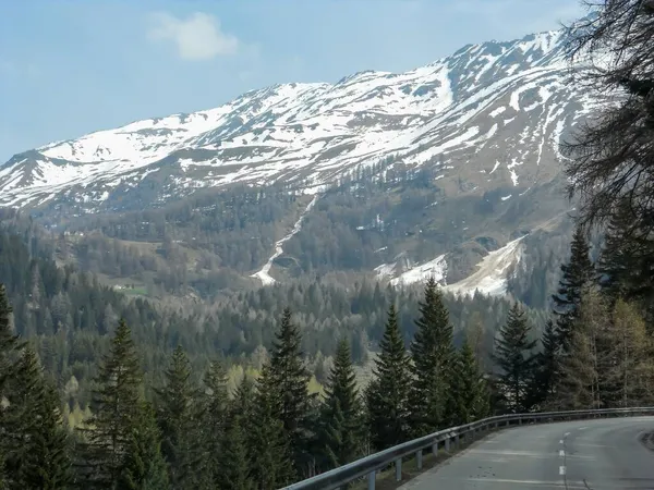 Paisagem Nevada Das Montanhas Valtellina Dia Ensolarado — Fotografia de Stock