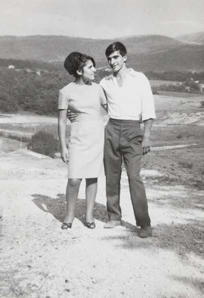 Massa Martana Settembre 1960 Ritratto Fidanzati Che Abbracciano Anni — Foto Stock
