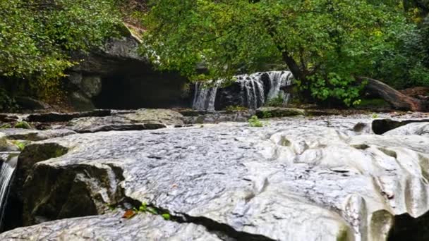 Cachoeira de fosso castello em soriano chia — Vídeo de Stock