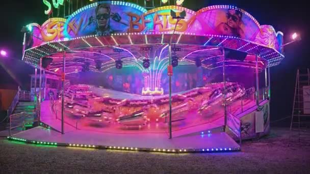 Funfair terni για διασκέδαση για παιδιά και εφήβους — Αρχείο Βίντεο